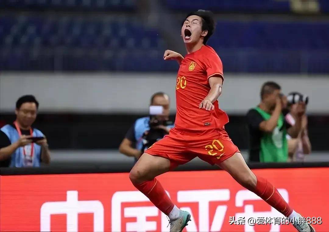 上海申花客场告捷，继续稳居积分榜前列